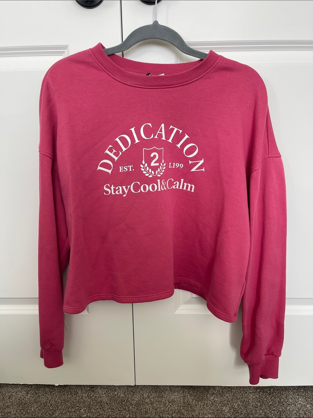 'Dedication' Cropped Sweatshirt - Pink